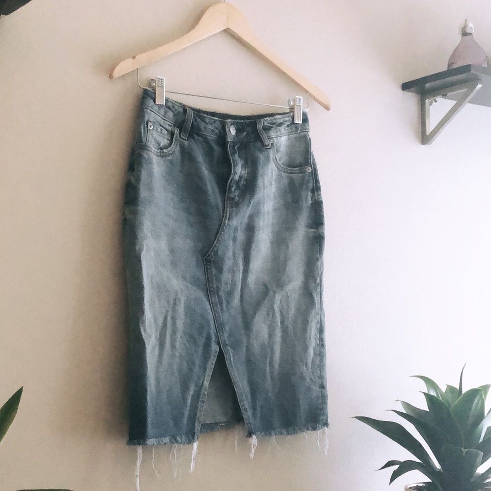 H&M High Waisted denim Mid skirt